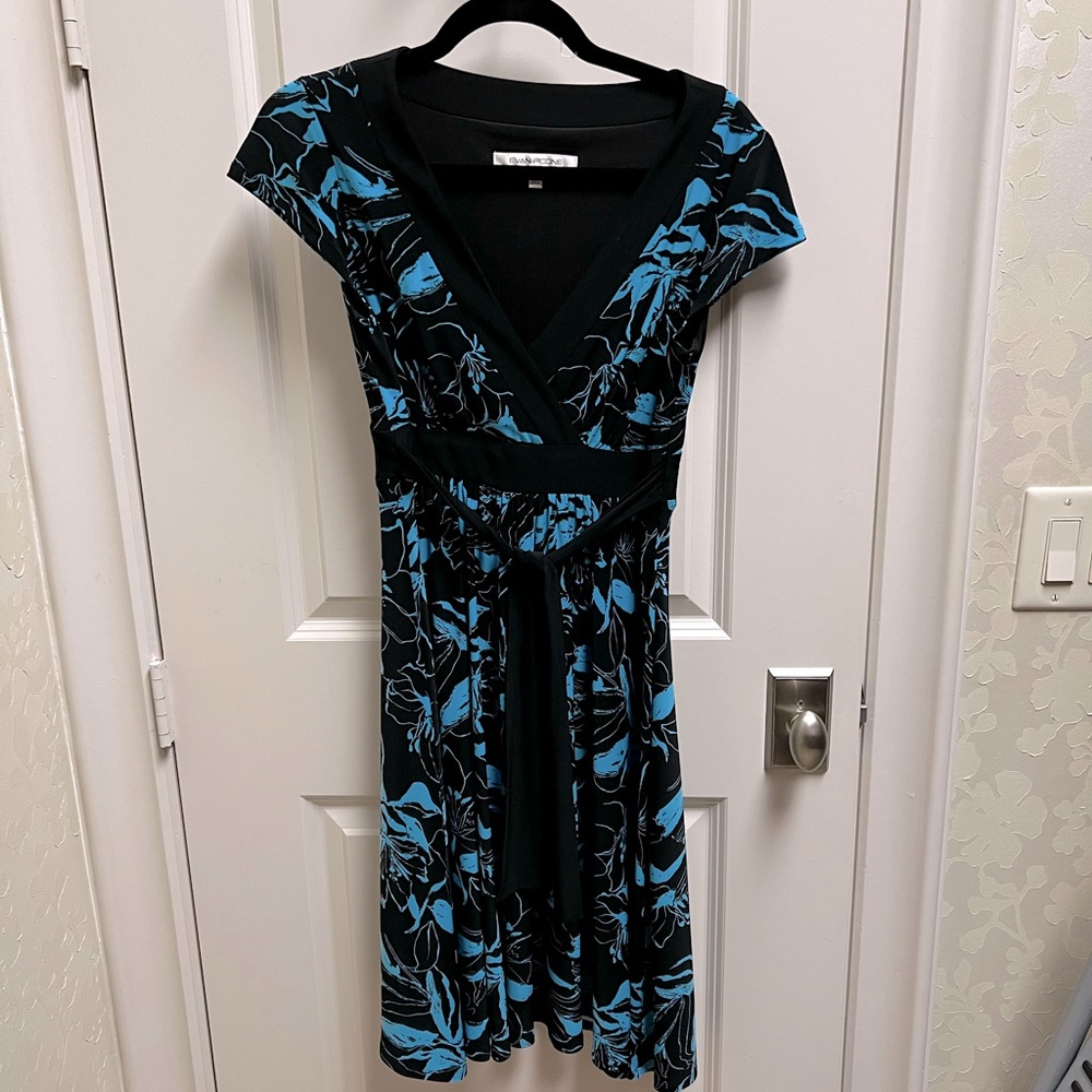Evan Picone size 4 Black/Blue faux wrap dress